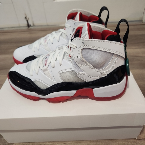 Jordan Jumpman Two Trey White Gym Red Black - Picture 3 of 6